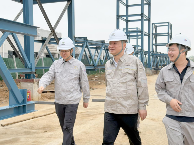 周鴻到公司岳陽天辰大道管廊項目開展“雙節(jié)”帶班檢查