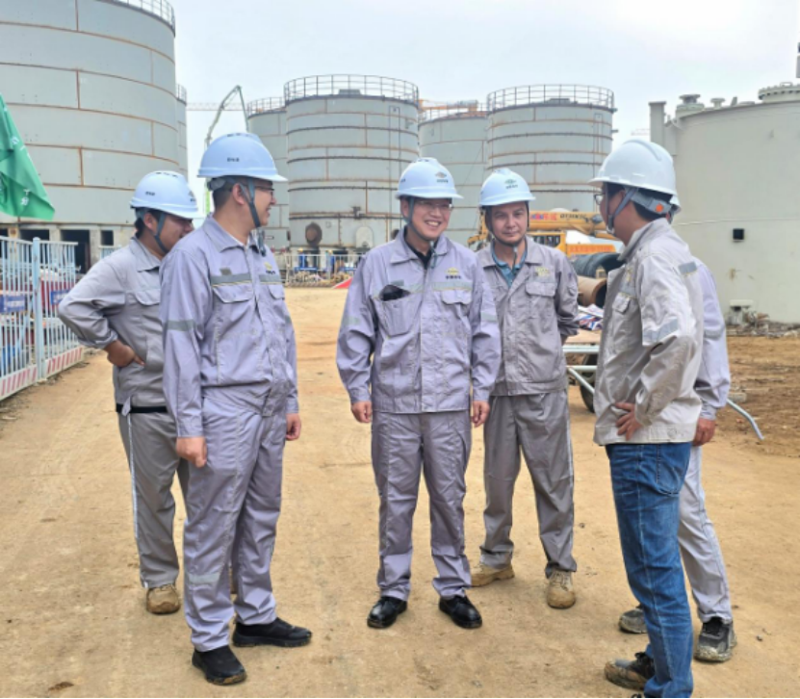 唐文方到公司湖北徽陽項目開展節(jié)日帶班檢查